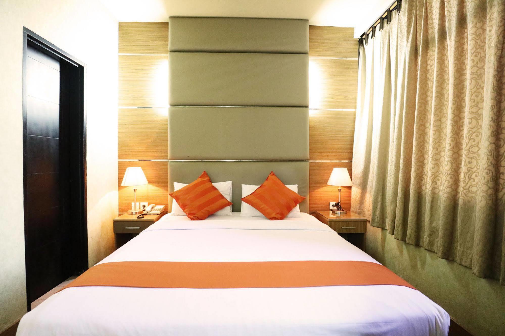 Mirah Hotel جاكرتا المظهر الخارجي الصورة